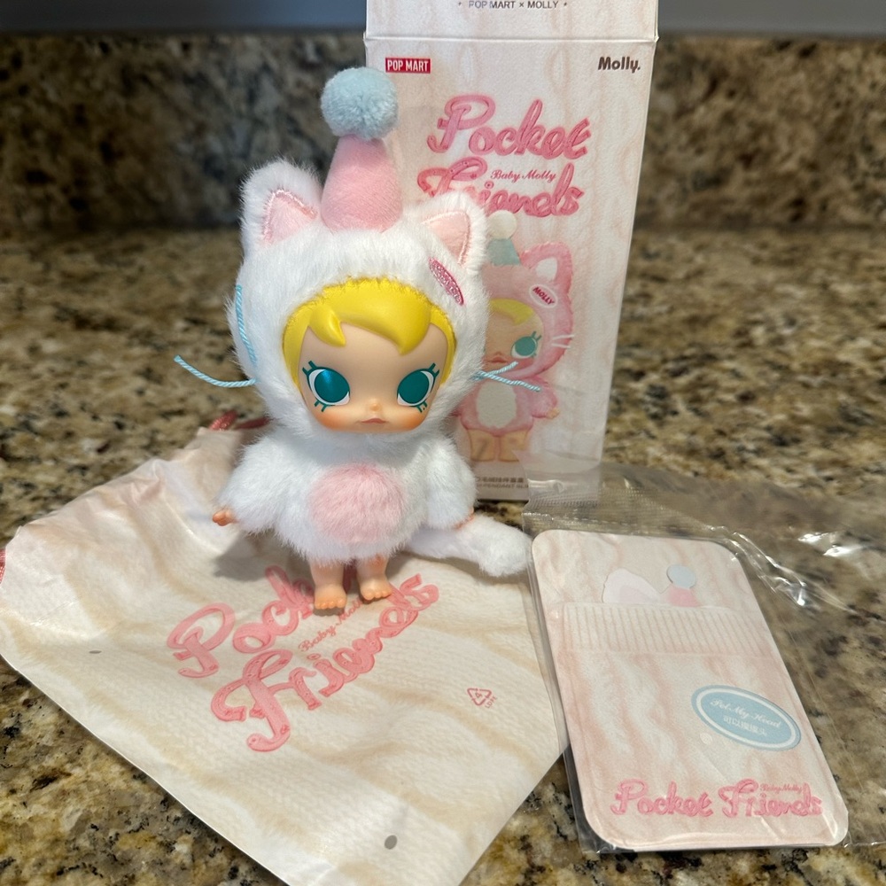 Baby Molly Pocket Friends